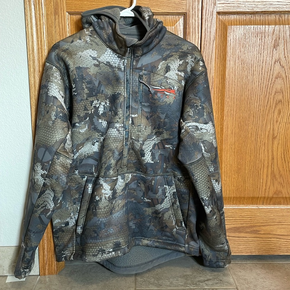 Sitka gradient hoodie